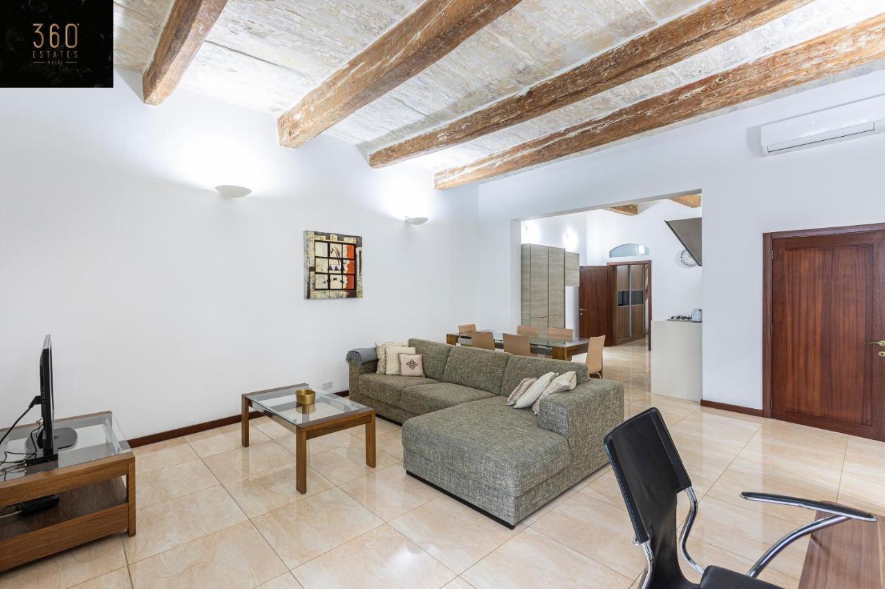 Seafront - Top Location, Top Floor With Wifi & Ac By 360 Estates فاليتا المظهر الخارجي الصورة