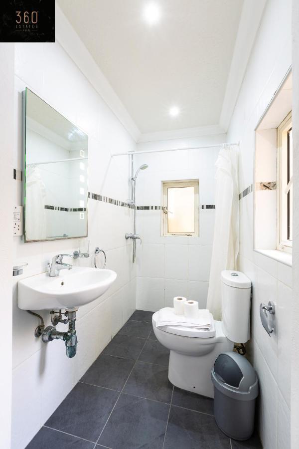 Seafront - Top Location, Top Floor With Wifi & Ac By 360 Estates فاليتا المظهر الخارجي الصورة